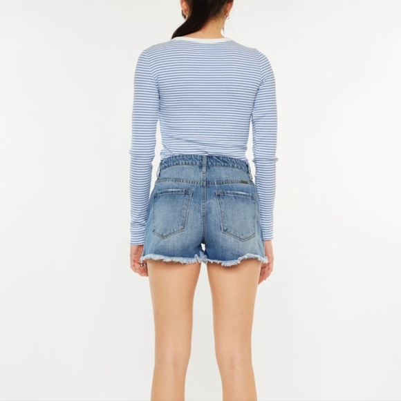NWT KanCan Shana High Rise Distressed Med Wash Denim Shorts Size 9/28 - Picture 2 of 9